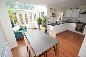 Kitchen/Diner/Family- click for photo gallery
